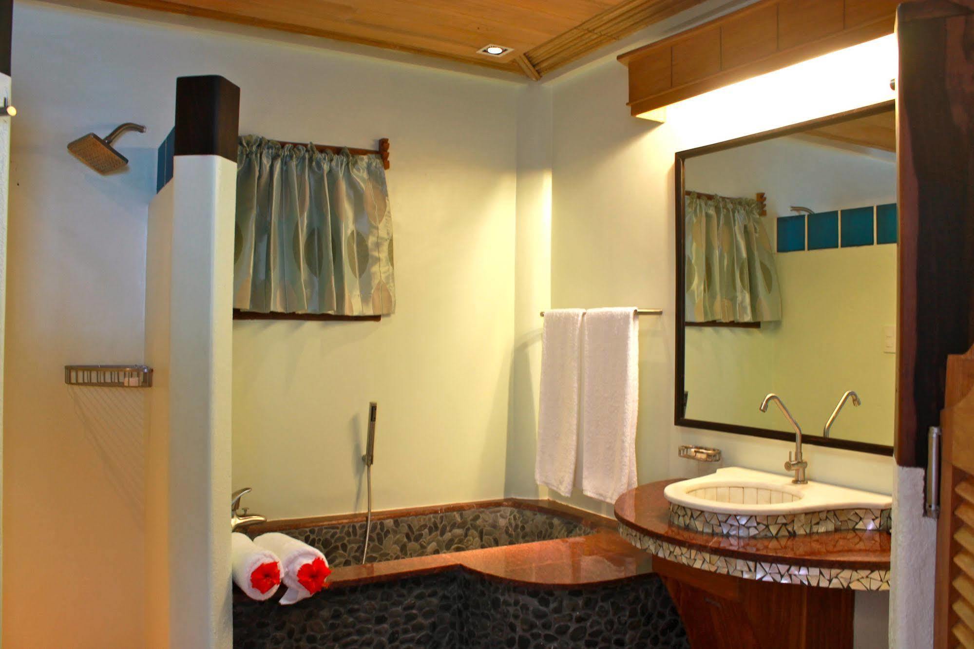 فندق Noanoa Island (Adults Only) تايتاي المظهر الخارجي الصورة